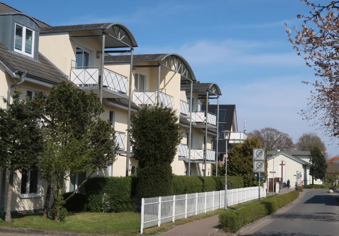 Wohnung 9 Meer-Ruhe Im Haus Stranddistel Komfortable Ferienwohnung Im 1 Og Fuer 4 Personen In Zingst Exterior photo