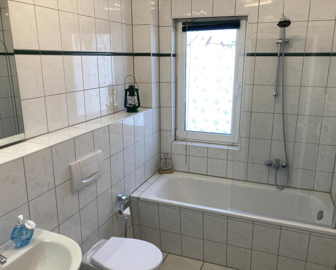 Wohnung 9 Meer-Ruhe Im Haus Stranddistel Komfortable Ferienwohnung Im 1 Og Fuer 4 Personen In Zingst Exterior photo