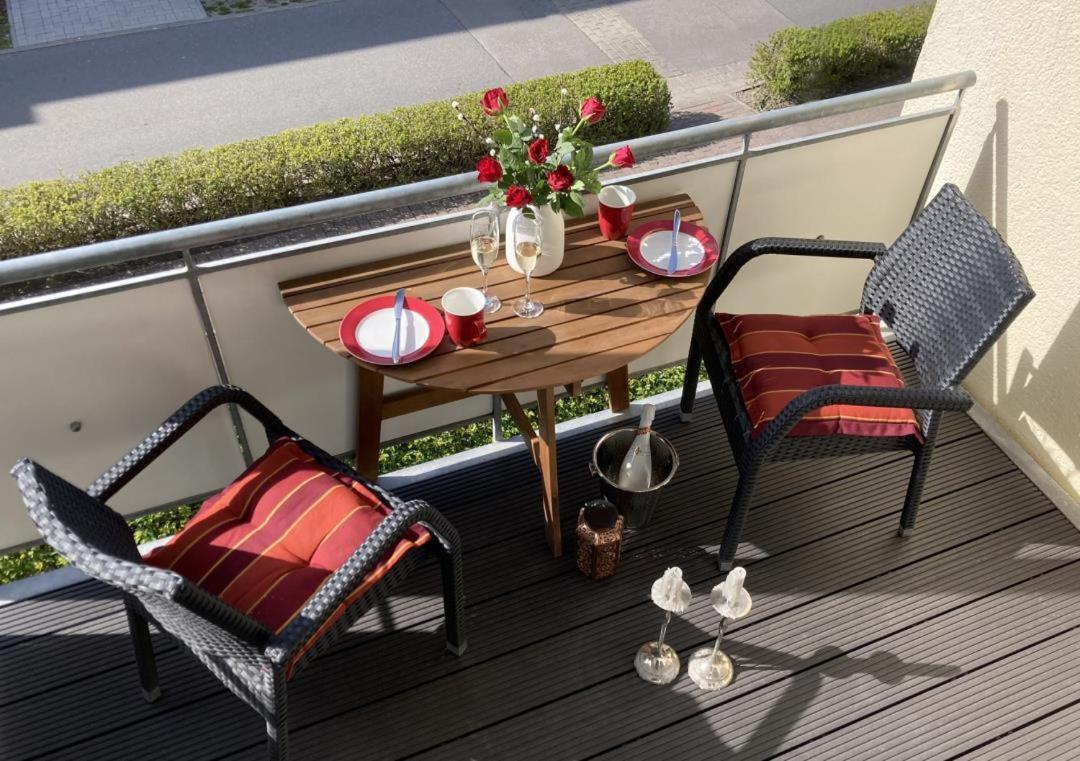 Wohnung 9 Meer-Ruhe Im Haus Stranddistel Komfortable Ferienwohnung Im 1 Og Fuer 4 Personen In Zingst Exterior photo